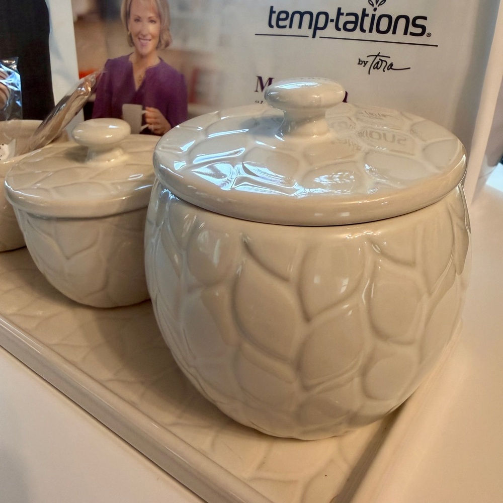 Temp-Tations Woodland 3-piece Condiment Jars with Tray In White - Picture 4 of 7